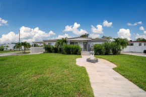 Sunny Miami Retreat, 4BR House with Private Pool, family friendly, MIN from airport & beaches